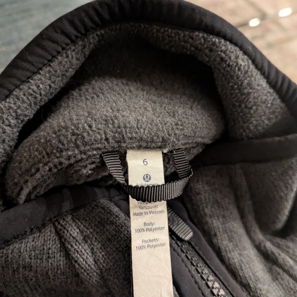 Lululemon zip up - Picture 3 of 3